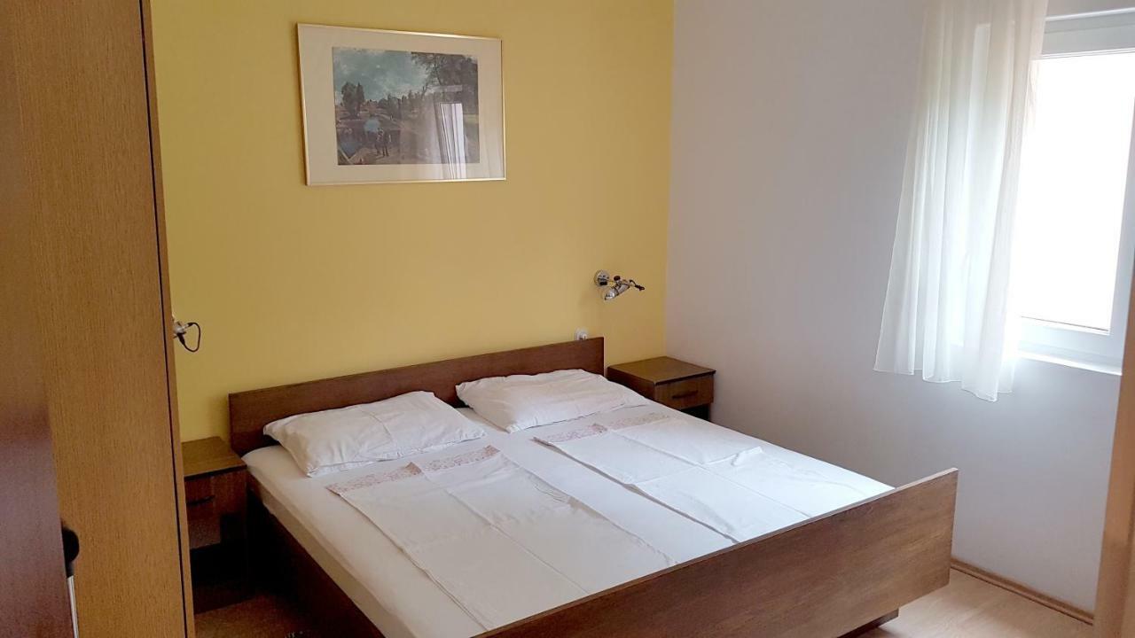 Apartments Andelina Pag Town Kültér fotó